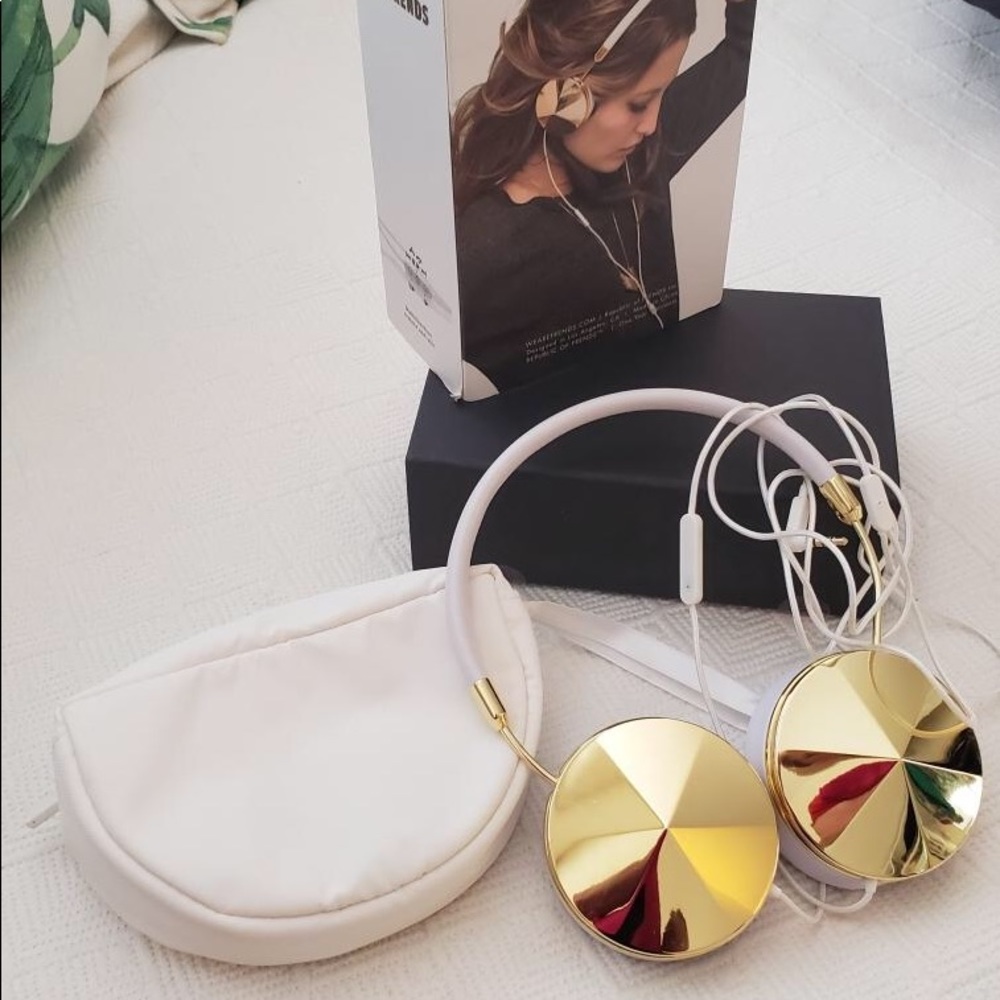 Frends | Taylor Gold Headphones